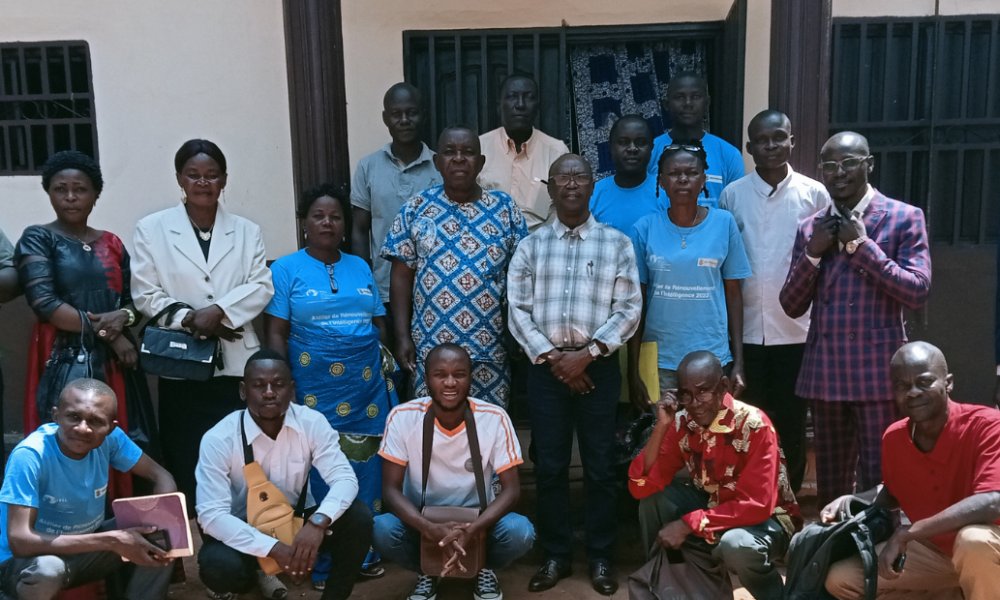 Hibailes Shine in Dark Place