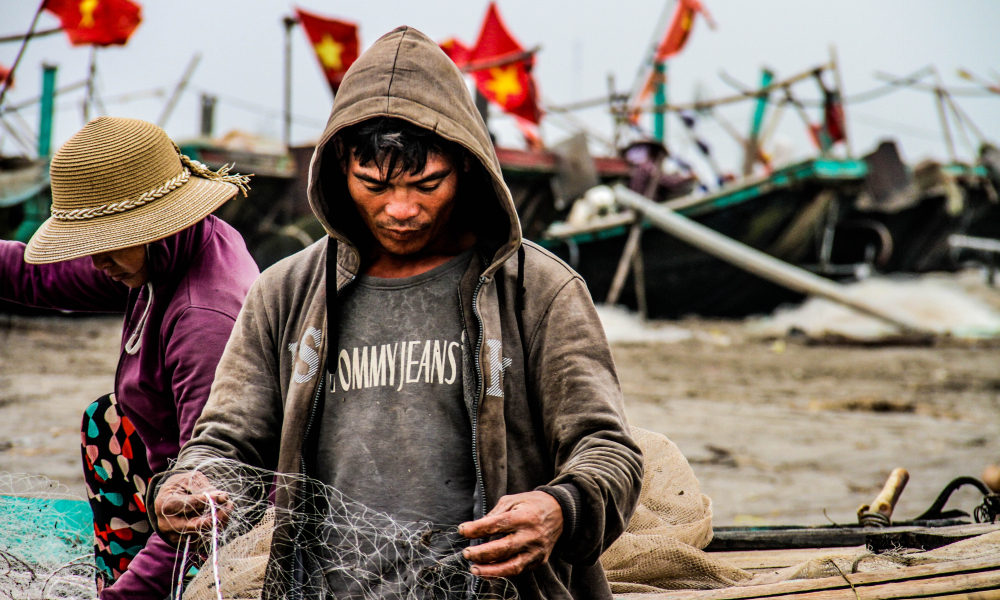 Reaching the 10/40 with Your 9-to-5