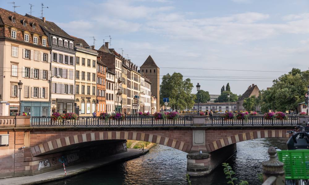 Micah’s Passions for Languages and People Collide in France